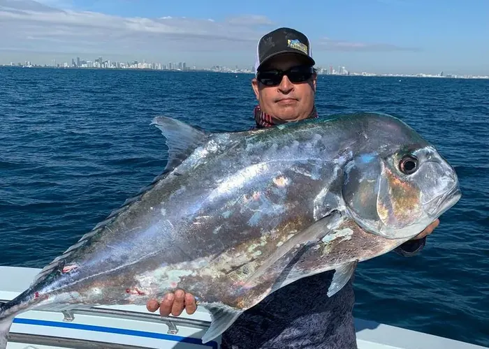 Main Album - Miami fishing charter photo 33 aboard the Nomad